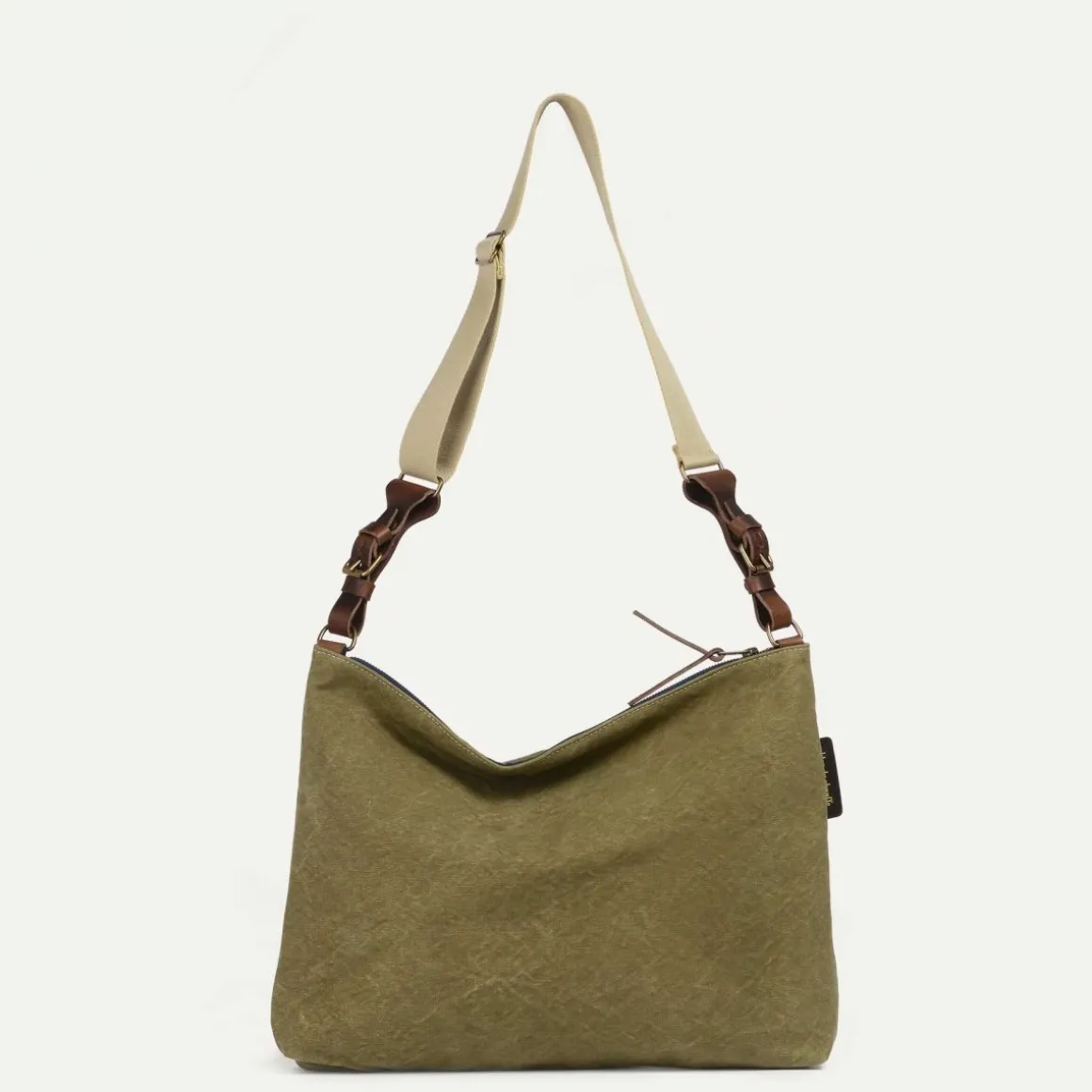 Baskia Messenger Bag