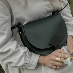 Diane L Gibecière bag