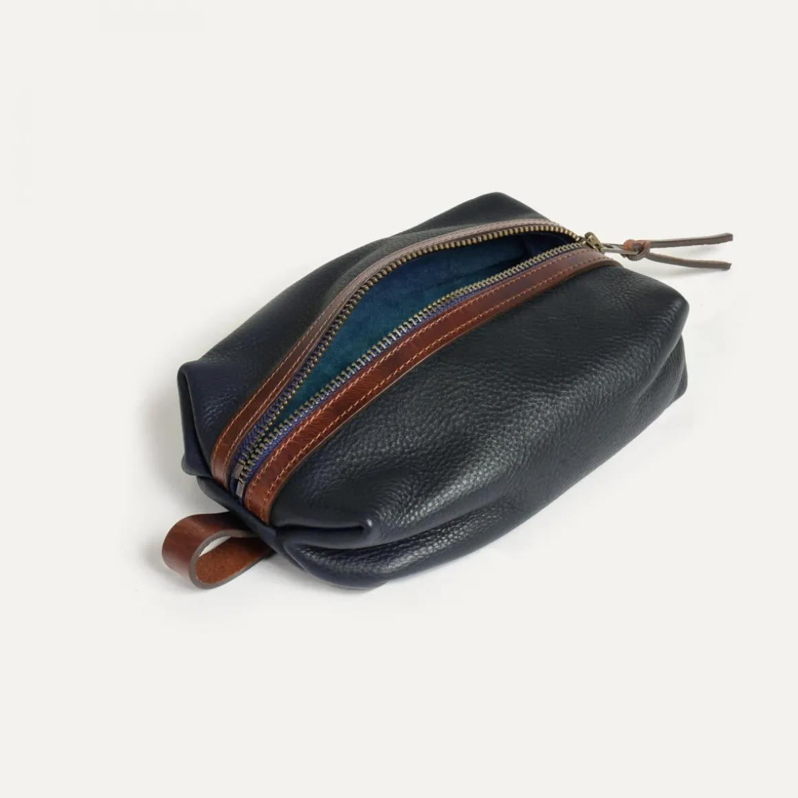 ZAZOU toiletry case